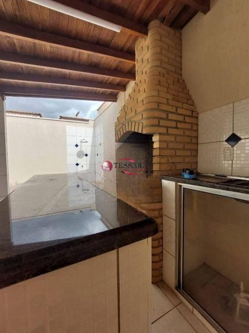 Casa de Condomínio com 4 quartos para aluguel, 240m² — foto 16 de 17