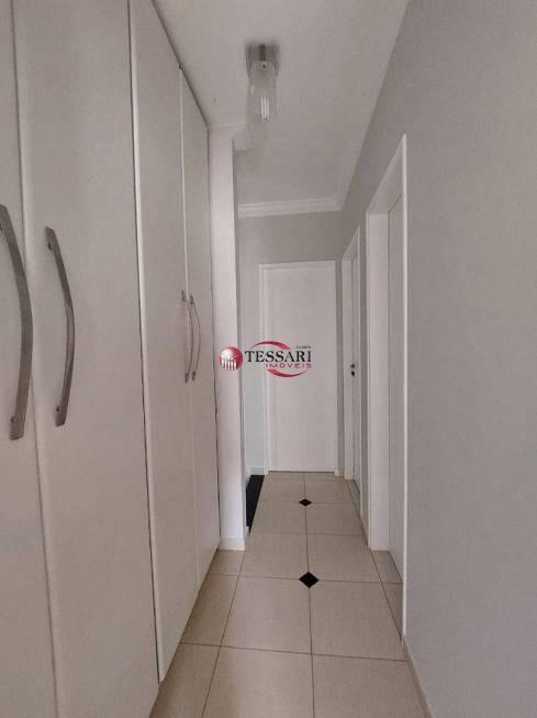 Casa de Condomínio com 4 quartos para aluguel, 240m² — foto 15 de 17