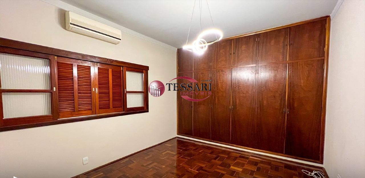 Casa com 3 quartos para aluguel, 180m² — foto 9 de 19