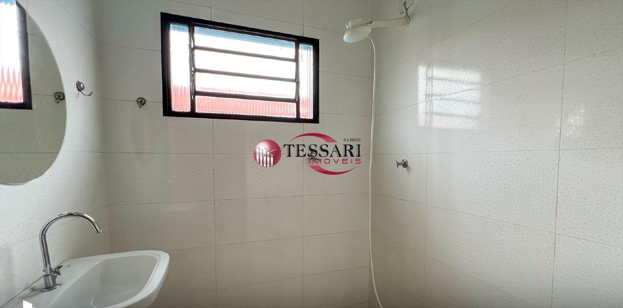 Casa com 3 quartos para aluguel, 180m² — foto 15 de 19