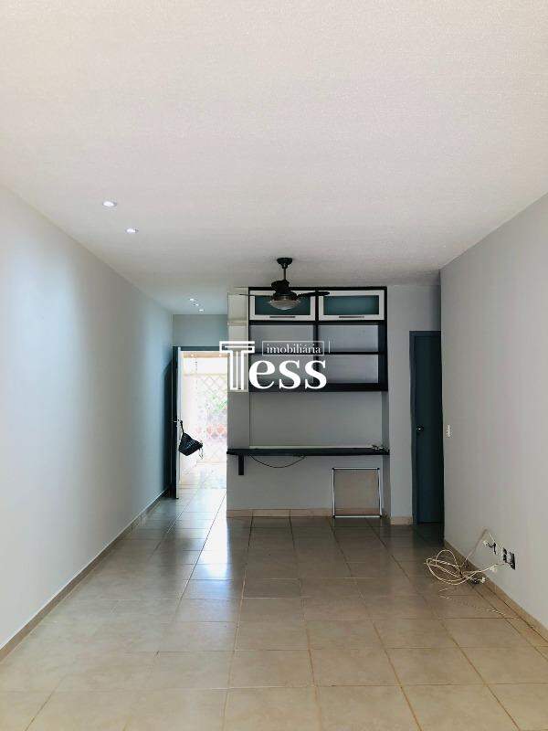 Casa de Condomínio com 3 quartos para aluguel, 110m² — foto 4 de 27