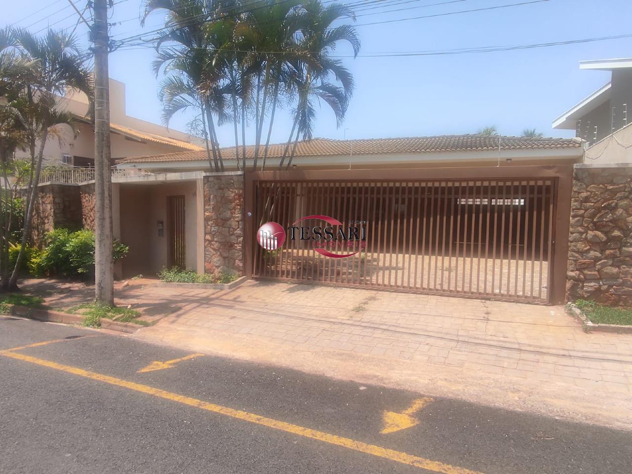 Casa com 4 quartos para aluguel, 540m² — foto 1 de 24