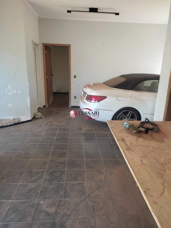 Casa com 4 quartos para aluguel, 540m² — foto 5 de 24