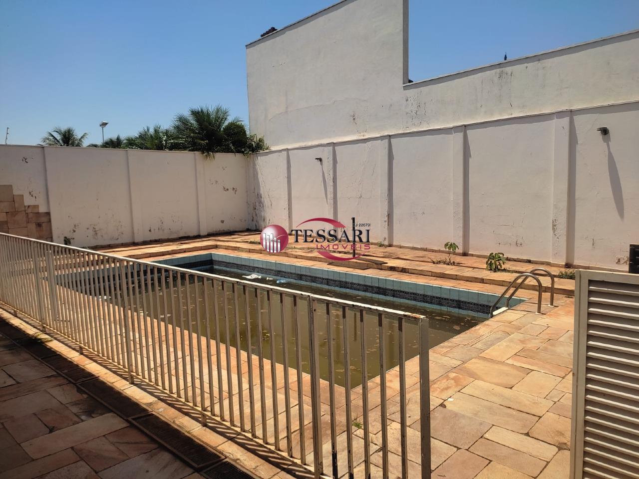 Casa com 4 quartos para aluguel, 540m² — foto 24 de 24