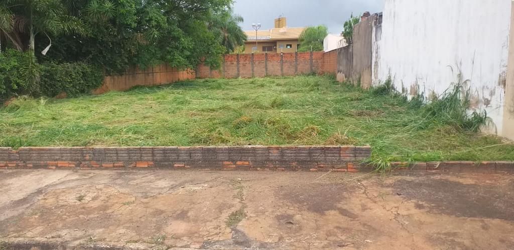 Terreno / Lote / Condomínio à venda, 718m² — foto 2 de 3