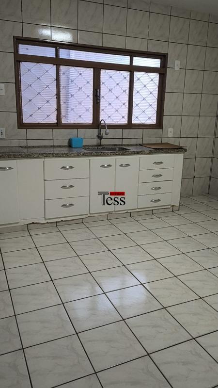 Casa com 3 quartos à venda, 150m² — foto 4 de 16