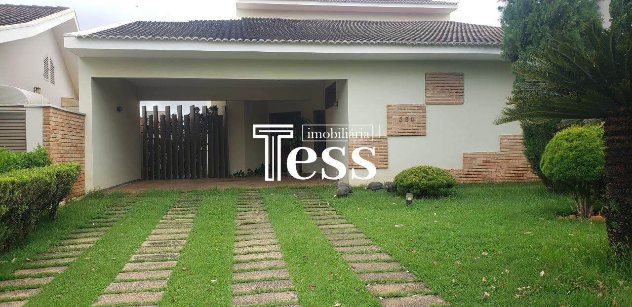 Casa de Condomínio com 4 quartos para aluguel, 380m² — foto 1 de 25