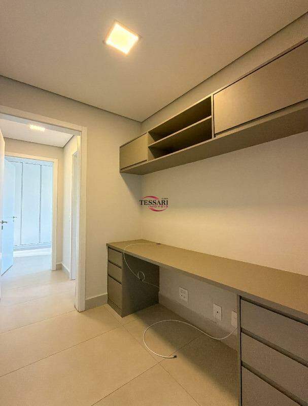 Apartamento com 3 quartos para aluguel, 147m² — foto 19 de 20