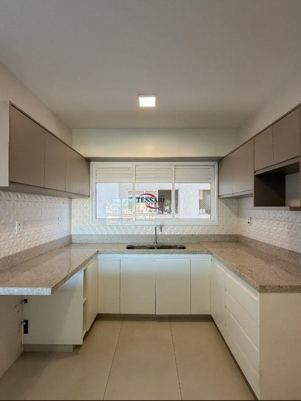 Apartamento com 3 quartos para aluguel, 147m² — foto 16 de 20
