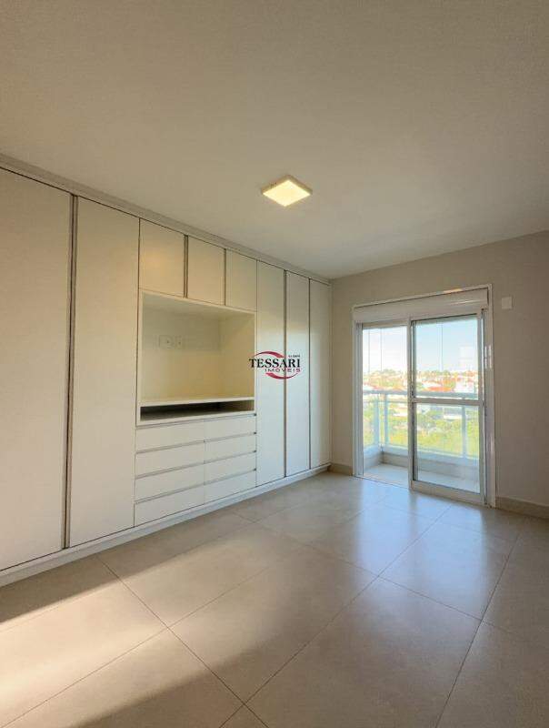 Apartamento com 3 quartos para aluguel, 147m² — foto 17 de 20