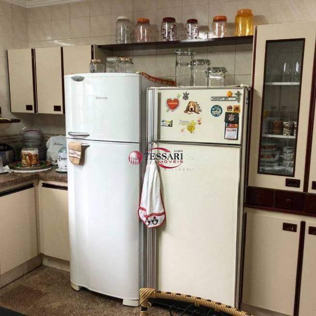 Casa com 3 quartos à venda, 300m² — foto 7 de 24