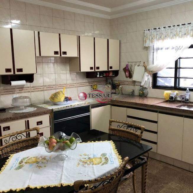 Casa com 3 quartos à venda, 300m² — foto 6 de 24