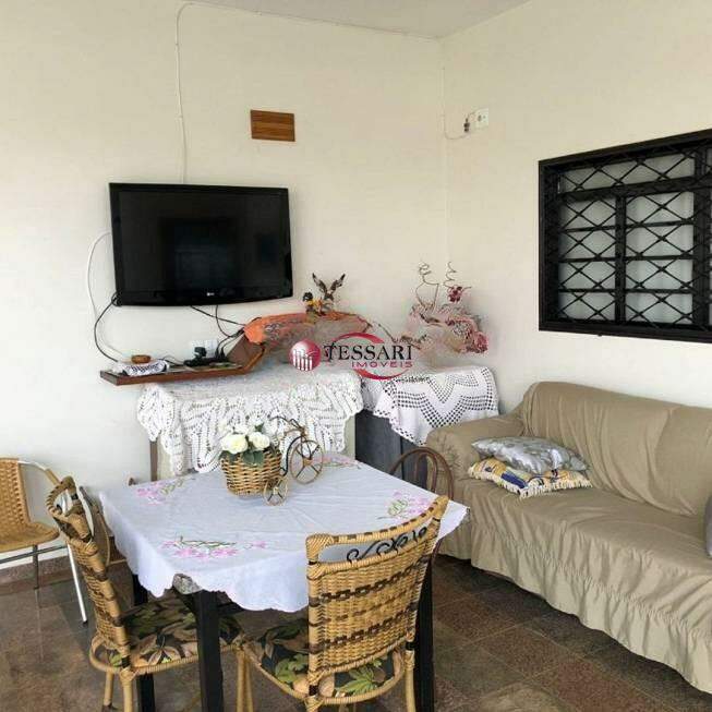 Casa com 3 quartos à venda, 300m² — foto 8 de 24