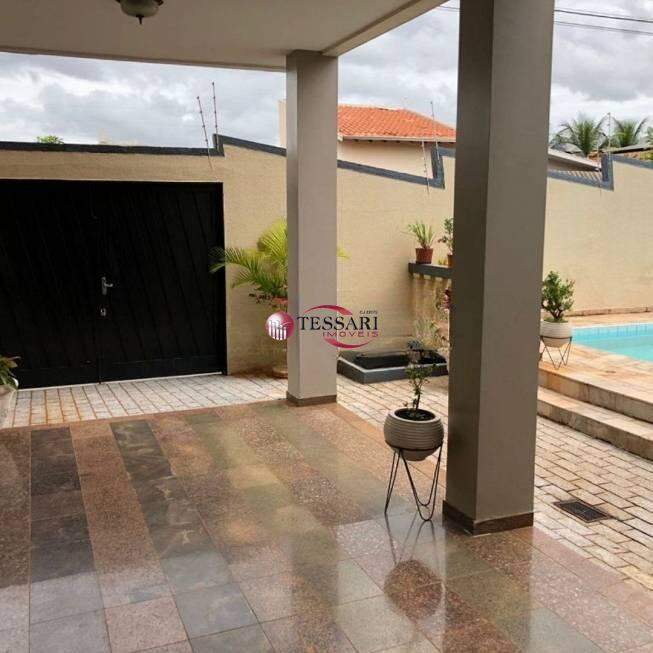 Casa com 3 quartos à venda, 300m² — foto 18 de 24