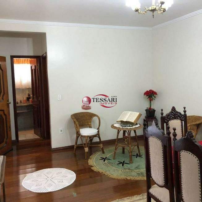 Casa com 3 quartos à venda, 300m² — foto 4 de 24