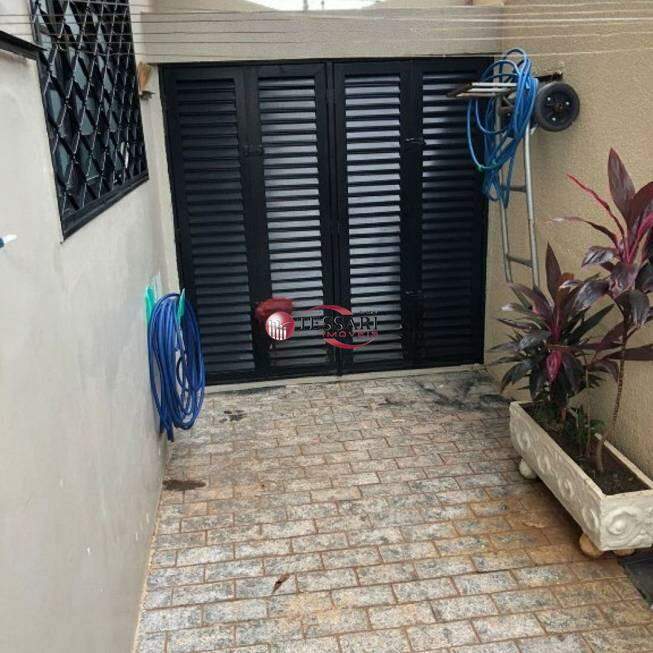 Casa com 3 quartos à venda, 300m² — foto 15 de 24