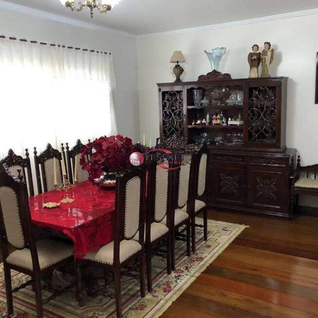 Casa com 3 quartos à venda, 300m² — foto 2 de 24