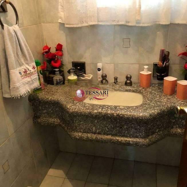 Casa com 3 quartos à venda, 300m² — foto 16 de 24