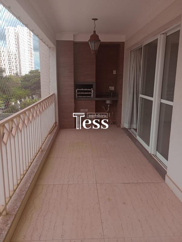 Apartamento com 3 quartos para aluguel, 136m² — foto 2 de 24
