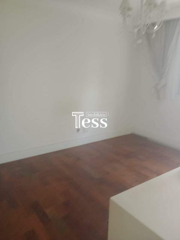 Apartamento com 3 quartos para aluguel, 136m² — foto 13 de 24