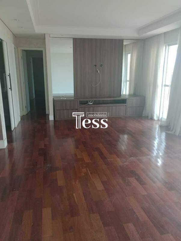 Apartamento com 3 quartos para aluguel, 136m² — foto 4 de 24