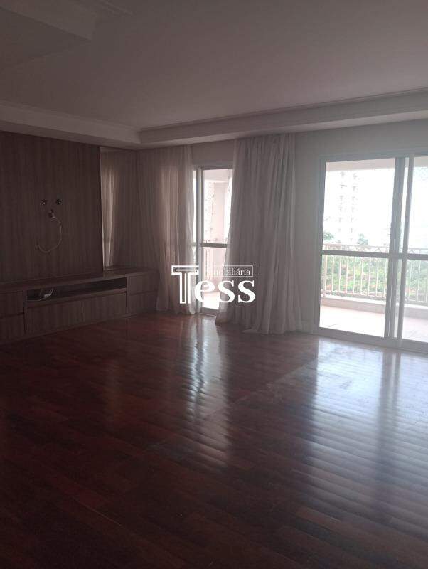 Apartamento com 3 quartos para aluguel, 136m² — foto 3 de 24