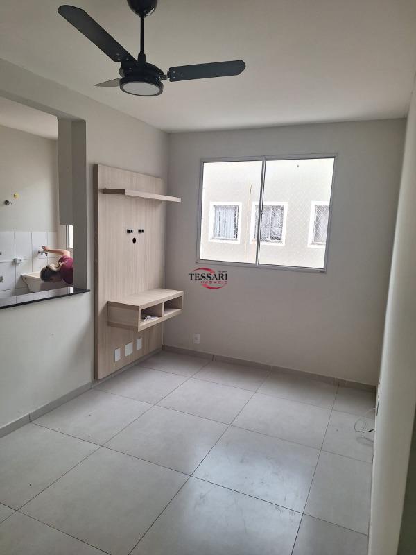 Apartamento com 2 quartos à venda, 50m² — foto 2 de 18