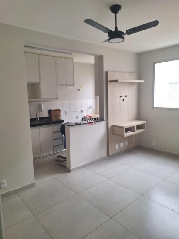 Apartamento com 2 quartos à venda, 50m² — foto 1 de 18