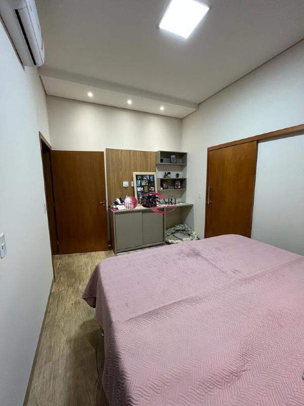 Casa de Condomínio com 3 quartos à venda, 253m² — foto 9 de 15