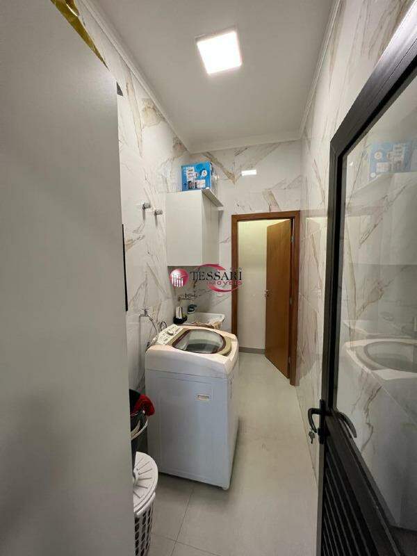 Casa de Condomínio com 3 quartos à venda, 253m² — foto 13 de 15