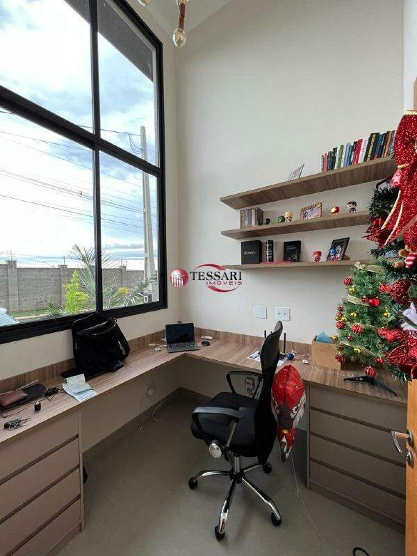 Casa de Condomínio com 3 quartos à venda, 253m² — foto 4 de 15