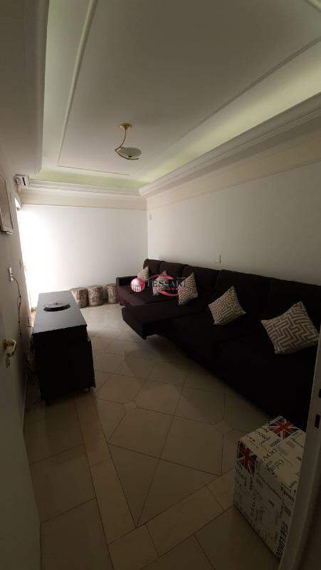 Casa de Condomínio com 4 quartos para aluguel, 290m² — foto 3 de 28