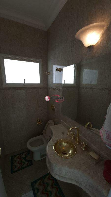 Casa de Condomínio com 4 quartos para aluguel, 290m² — foto 11 de 28