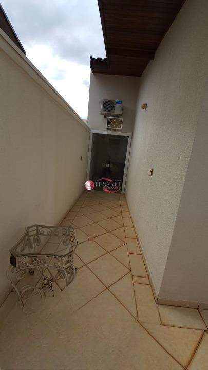 Casa de Condomínio com 4 quartos para aluguel, 290m² — foto 27 de 28