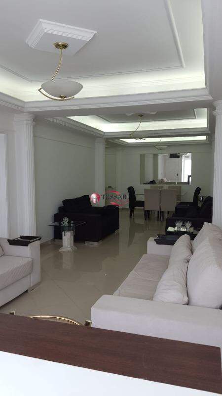 Casa de Condomínio com 4 quartos para aluguel, 290m² — foto 6 de 28