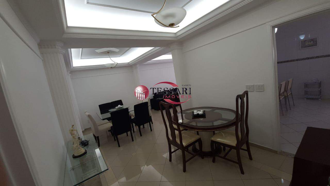 Casa de Condomínio com 4 quartos para aluguel, 290m² — foto 7 de 28