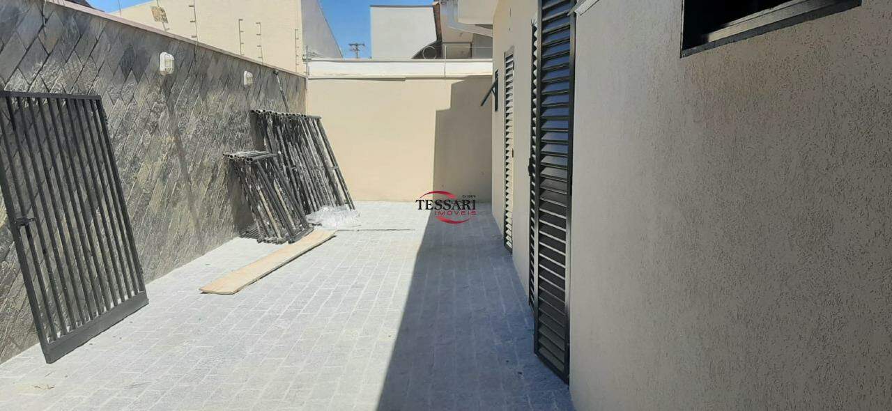 Casa com 4 quartos para aluguel, 215m² — foto 25 de 25