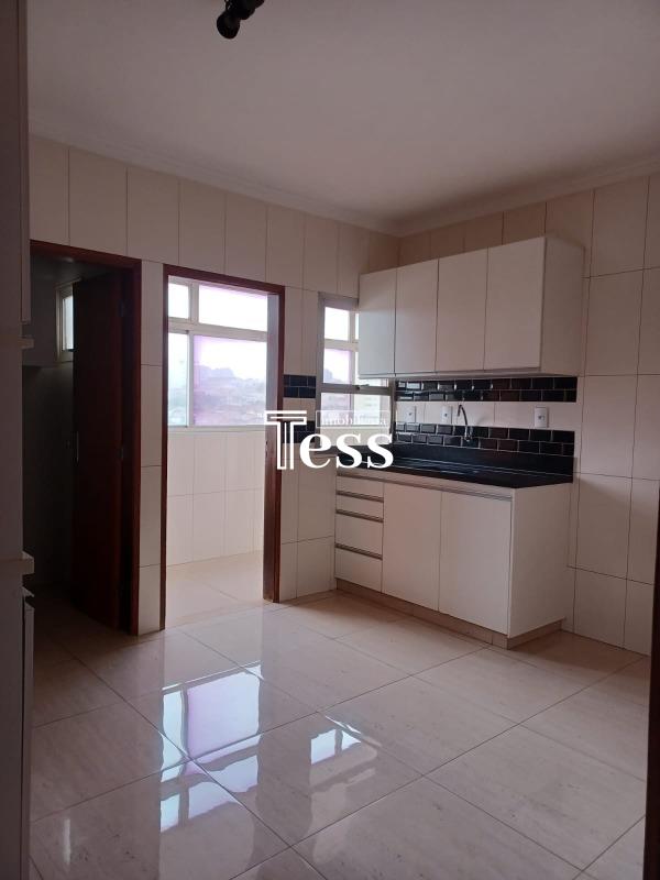 Apartamento com 2 quartos à venda, 90m² — foto 3 de 12