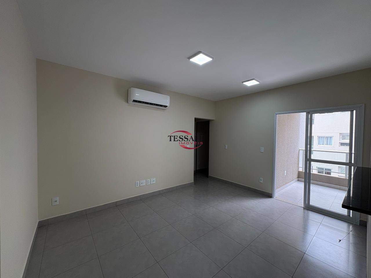 Apartamento com 3 quartos para aluguel, 90m² — foto 2 de 22