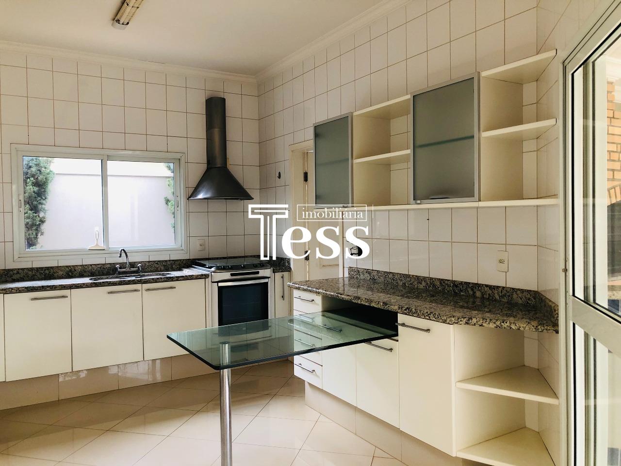 Casa de Condomínio com 4 quartos para aluguel, 250m² — foto 20 de 24