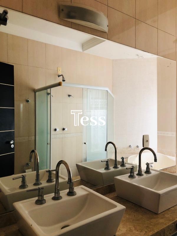 Casa de Condomínio com 3 quartos para aluguel, 400m² — foto 8 de 10