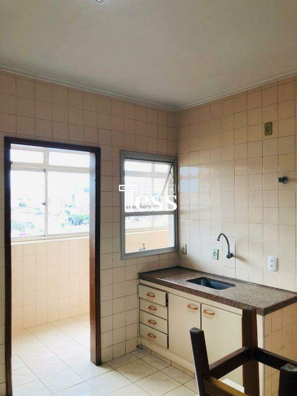 Apartamento com 2 quartos à venda, 90m² — foto 5 de 14