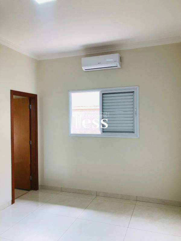 Casa de Condomínio com 3 quartos à venda, 210m² — foto 12 de 23