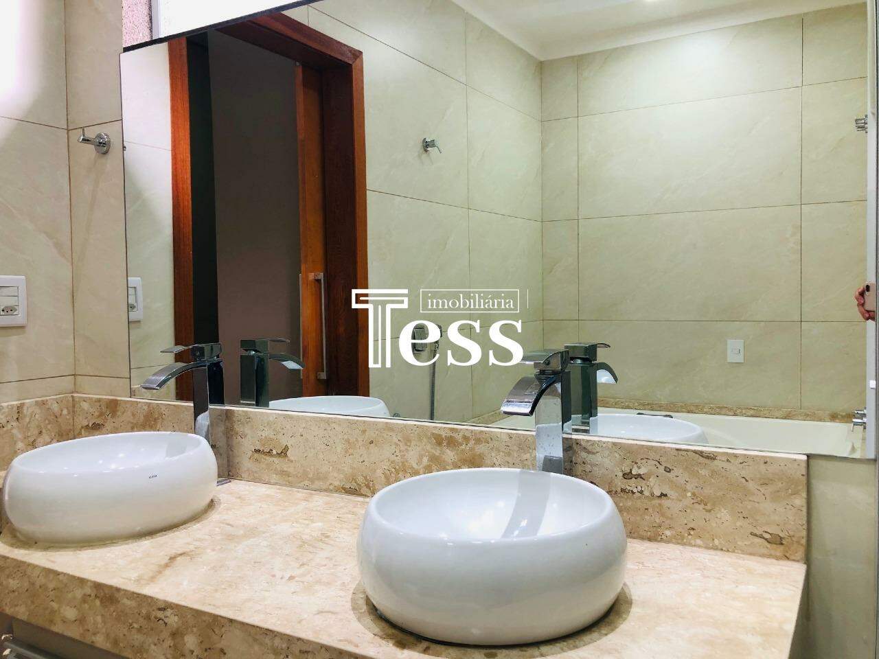 Casa de Condomínio com 3 quartos à venda, 210m² — foto 17 de 23
