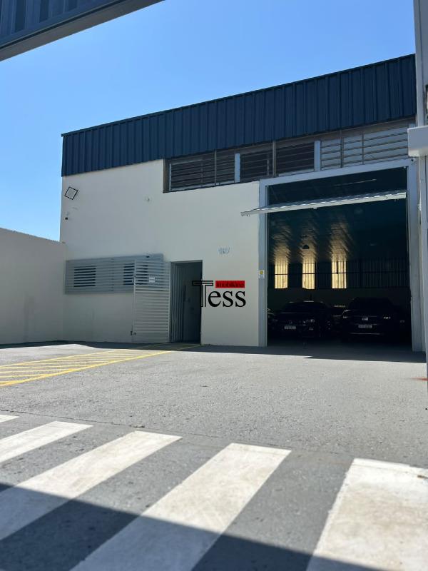Loja / Salão / Ponto Comercial para aluguel, 220m² — foto 2 de 12