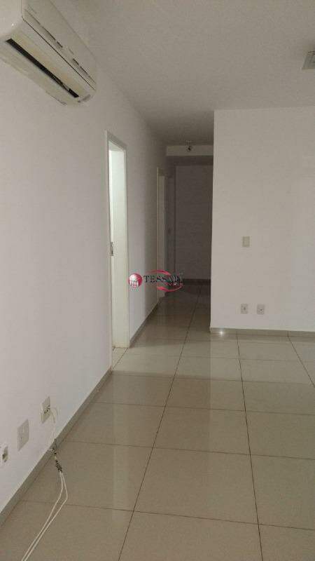 Apartamento com 3 quartos para aluguel, 104m² — foto 2 de 20