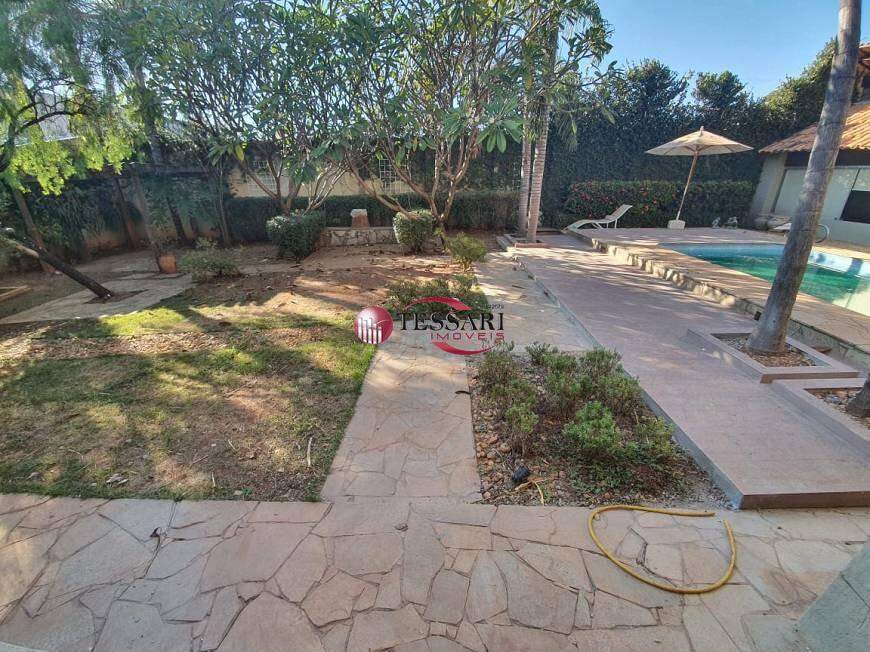 Casa com 4 quartos à venda, 330m² — foto 7 de 9