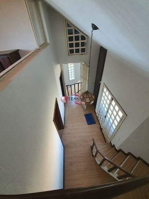 Casa com 4 quartos à venda, 330m² — foto 5 de 9
