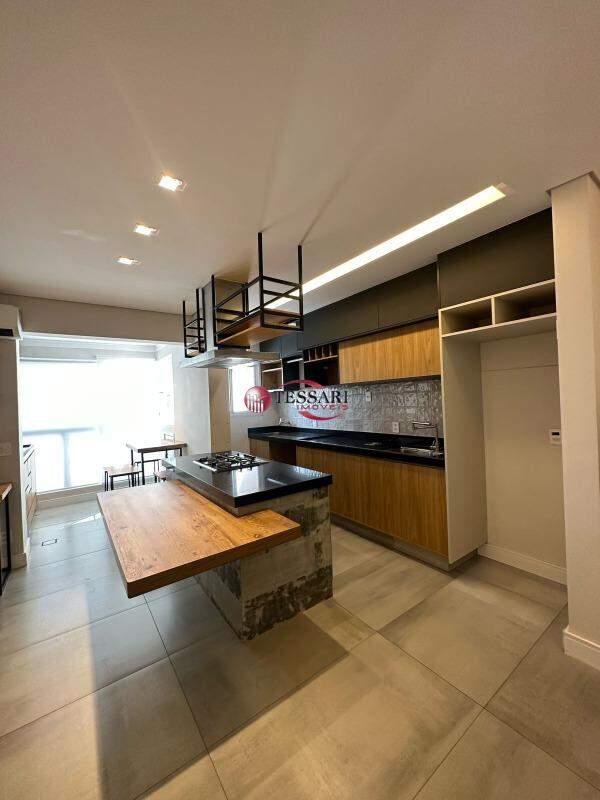 Apartamento com 1 quarto à venda, 56m² — foto 2 de 15
