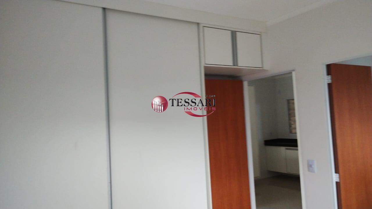Casa com 3 quartos para aluguel, 120m² — foto 8 de 13